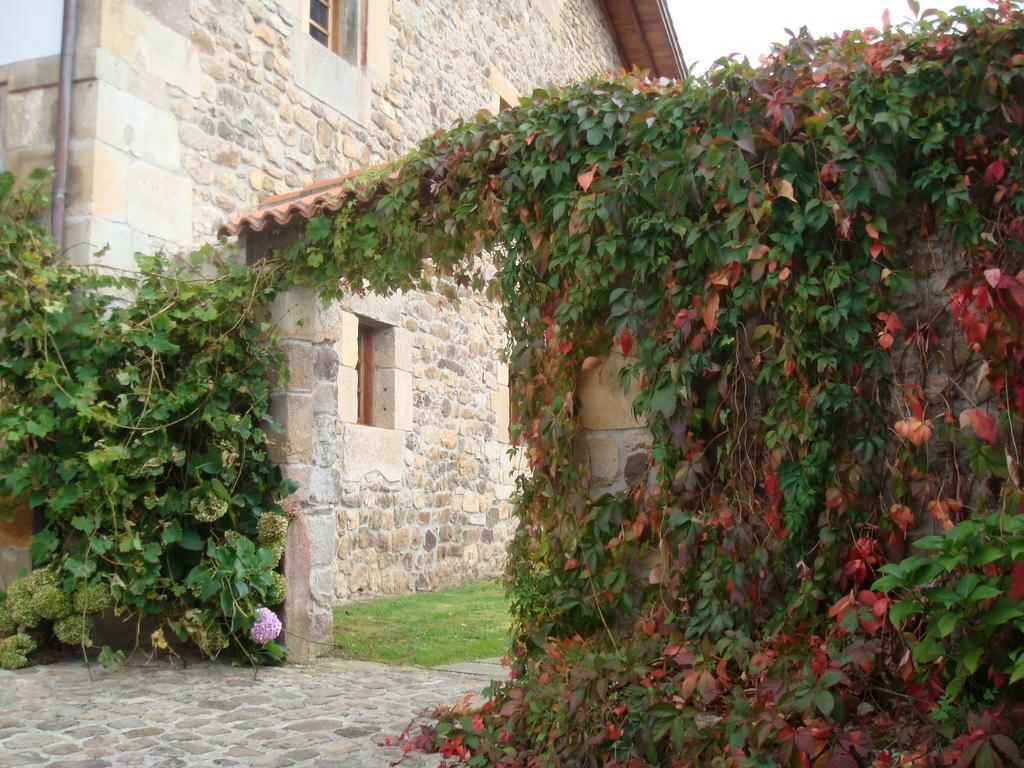 La Casona De Llerana Hotel Villacarriedo Kültér fotó